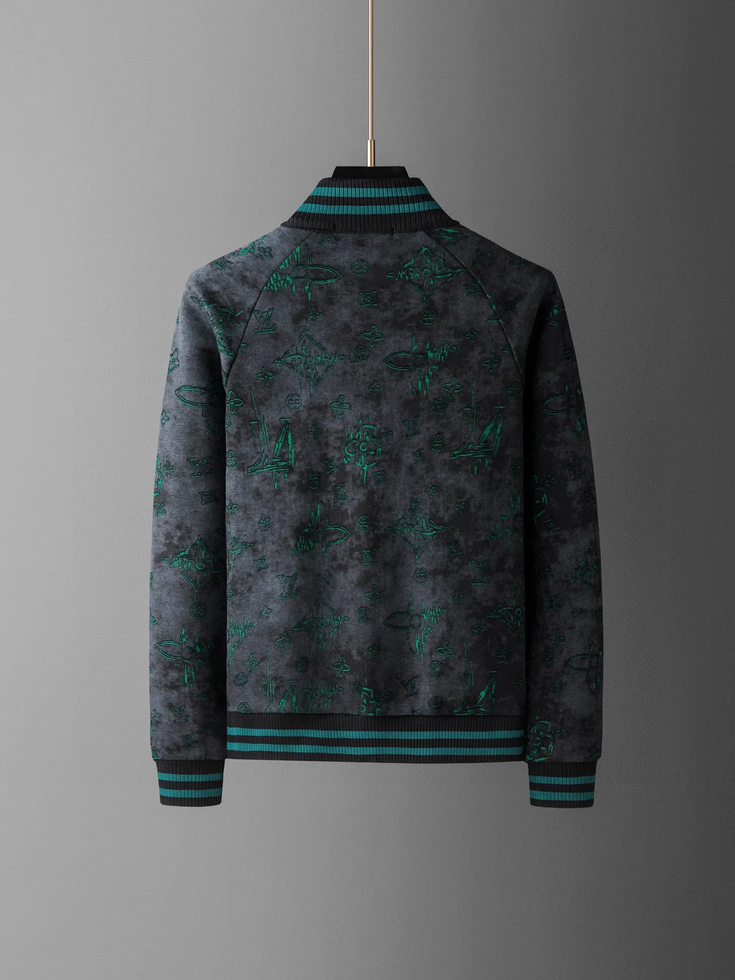 🅿️620 [LV Louis Vuitton] hot-selling suit is coming. Focus on the original version of the official website. 2025 new hot-selling cardigan and sweatshirt suit. The original order is the best. 🇭🇰The meticulous work of top designers. It has a fitting and perfect upper body effect. All-natural high-quality Tencel Roman cotton 100%, close-fitting comfort, noble and elegant! Original hardware embodies elegance and nobility! Counter size: M-4XL (up to 190 pounds)